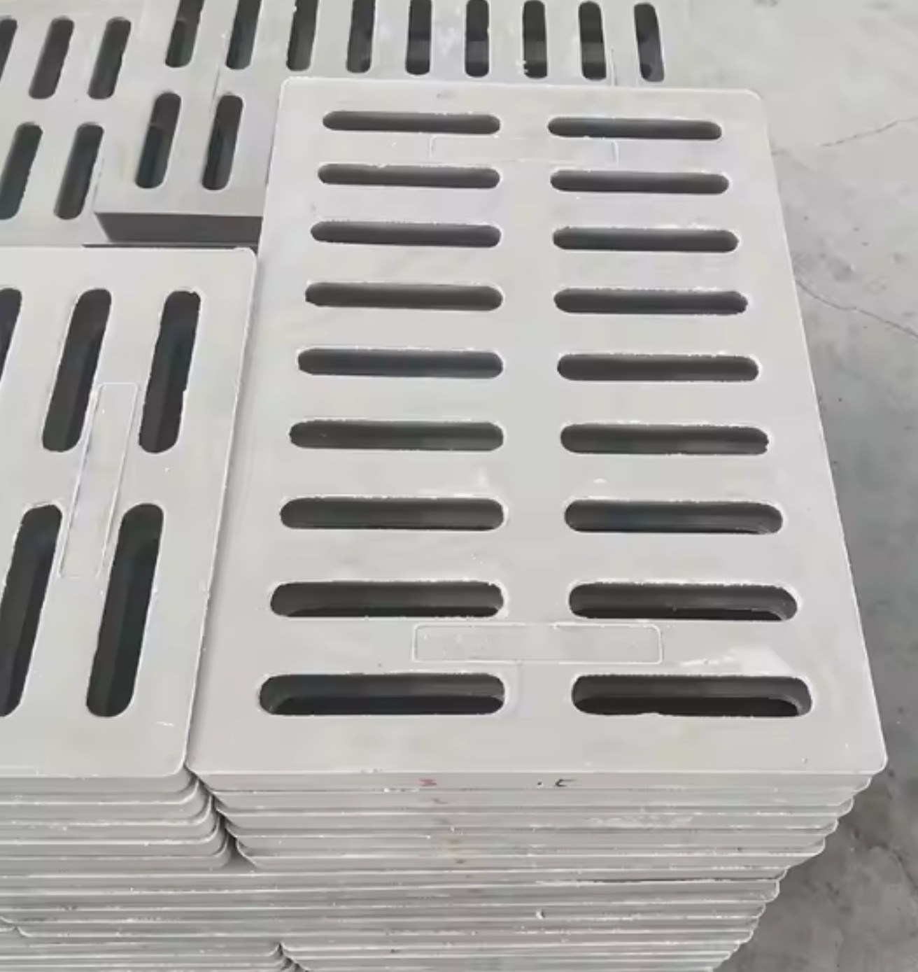 Song chắn rác Composite 250KN